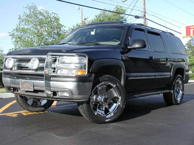 Chevrolet_Suburban_with_22in_Neeper_Monsta_Wheels_432_1_extra_large